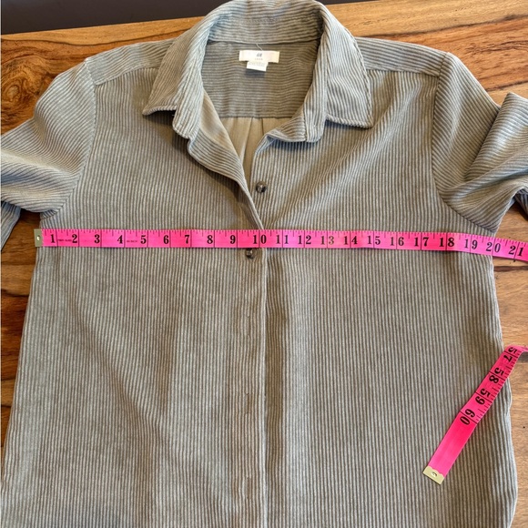 Women's Beige H&M Corduroy Jack shirt size XS in like new condition - Picture 6 of 7